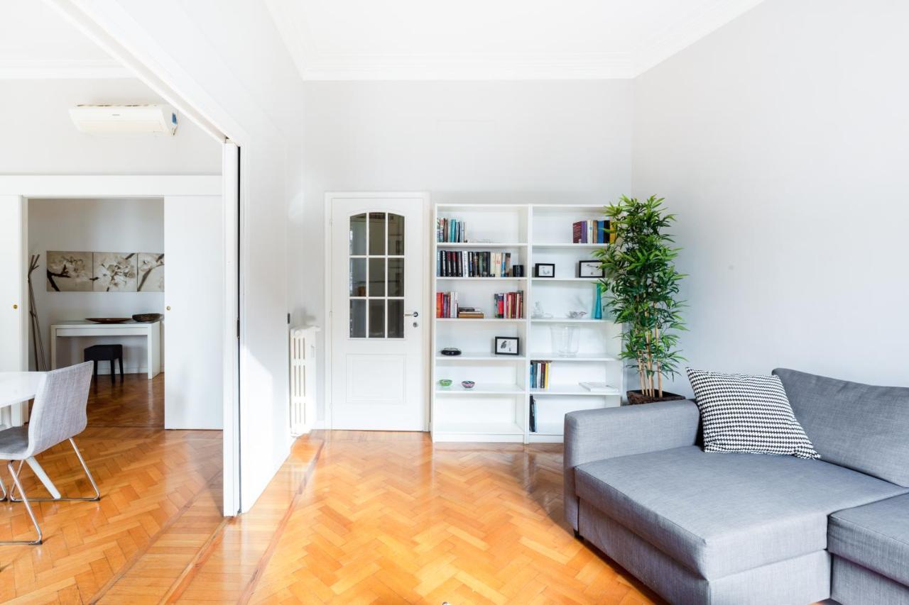 Spacious And Brilliant Apartment In Duomo By Easylife Mediolan Zewnętrze zdjęcie