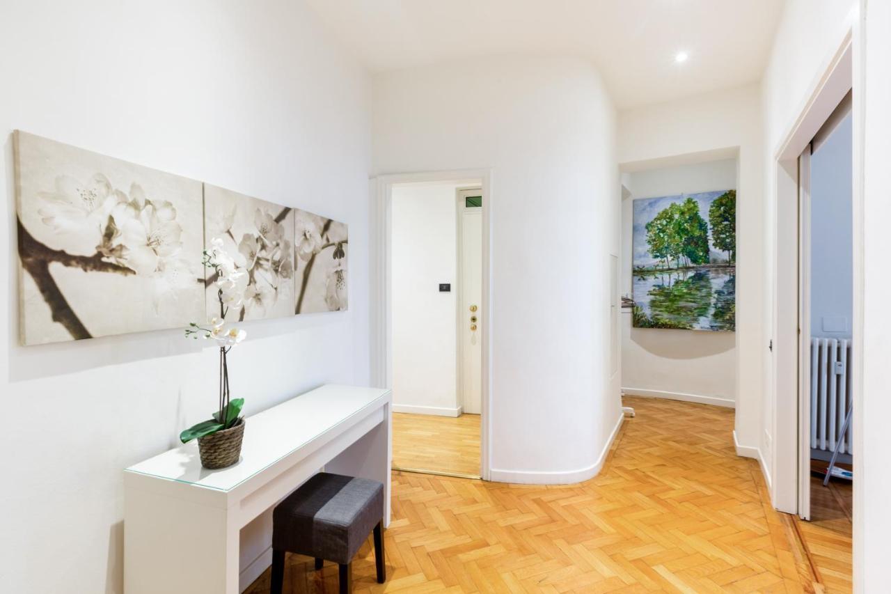 Spacious And Brilliant Apartment In Duomo By Easylife Mediolan Zewnętrze zdjęcie